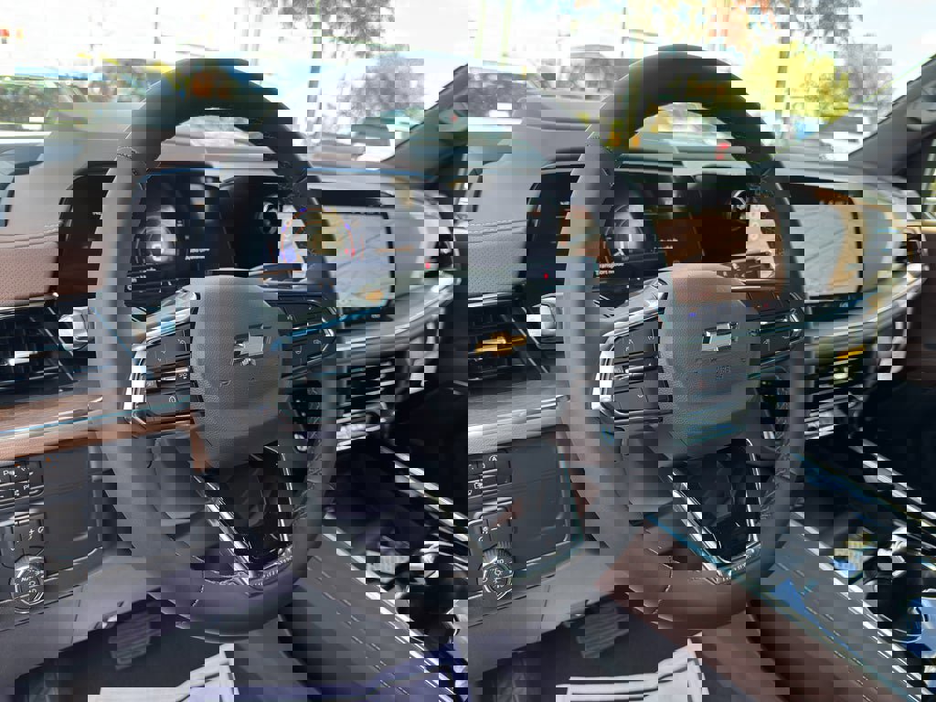 New 2026 Chevrolet Suburban High Country image 35