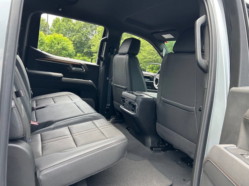 Used 2026 Chevrolet Silverado 1500 High Country w/ LPO, Dark Essentials Package AWD/4WD image 53