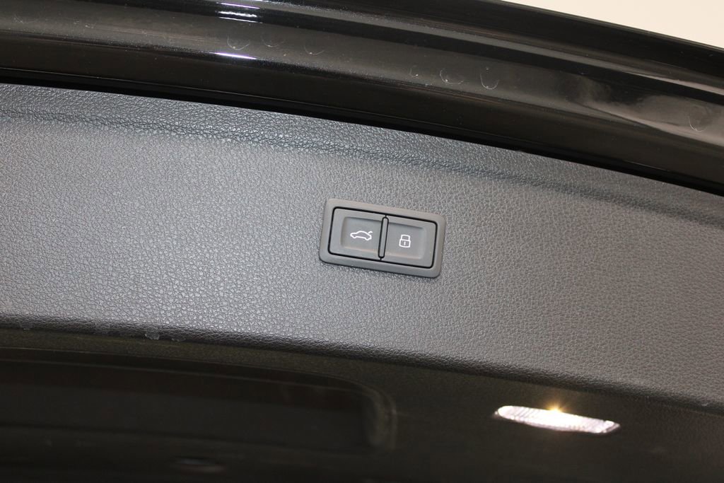 Used 2023 Audi SQ5 Premium Plus image 17