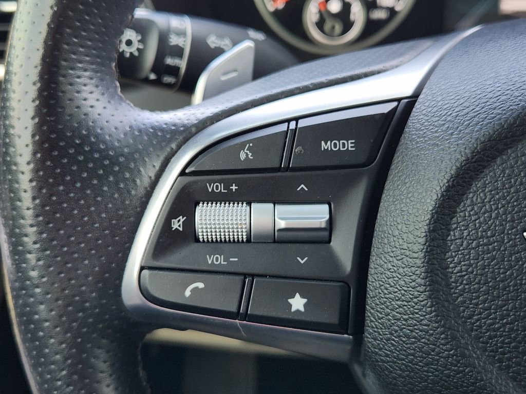 Used 2023 Genesis G70 2.0T AWD/4WD image 33