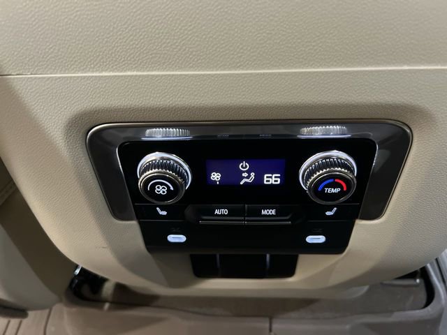 Used 2024 GMC Yukon XL Denali AWD/4WD image 21