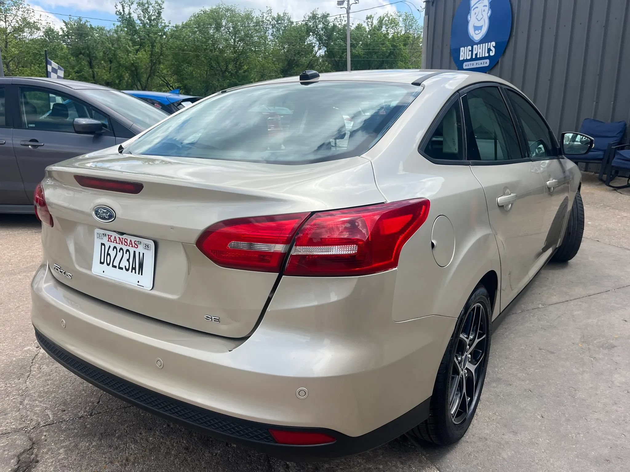 Used 2017 Ford Focus SEL FWD image 9