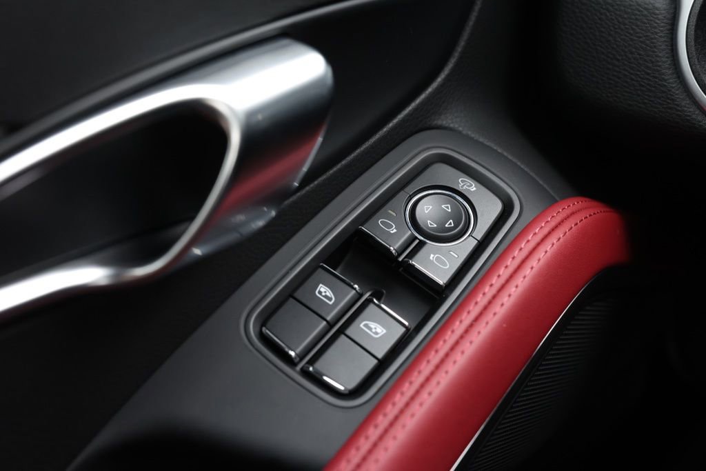 Used 2025 Porsche 718 Cayman image 42