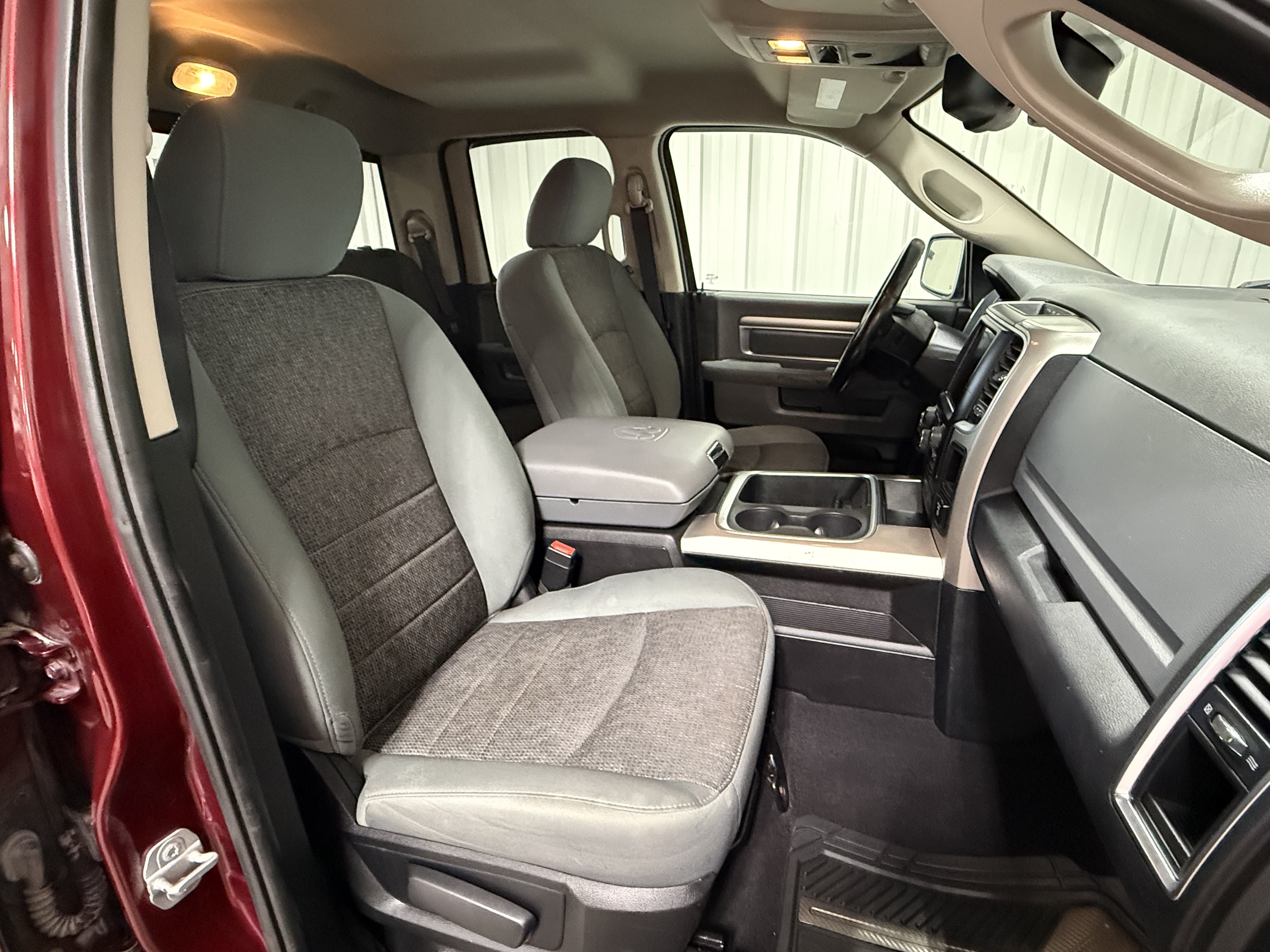Used 2016 RAM 1500 Big Horn AWD/4WD image 9
