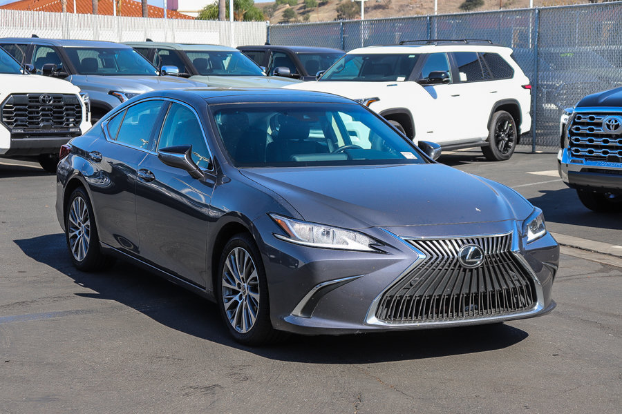 Used 2019 Lexus ES 350 w/ Premium Package FWD image 3