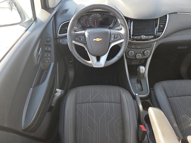 Used 2022 Chevrolet Trax LT w/ LT Convenience Package image 22