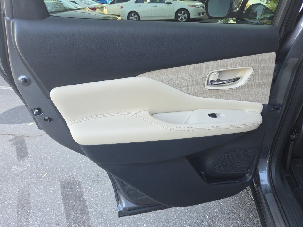 Used 2024 Nissan Murano SL AWD/4WD image 26