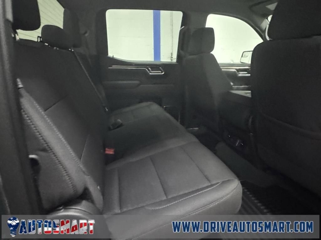Used 2025 Chevrolet Silverado 1500 LT image 24