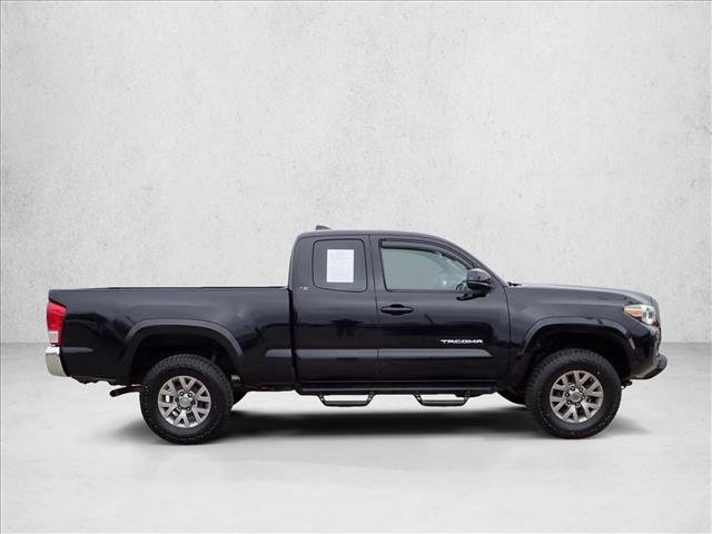 Used 2016 Toyota Tacoma SR5 w/ SR5 Appearance Package (SN) image 5