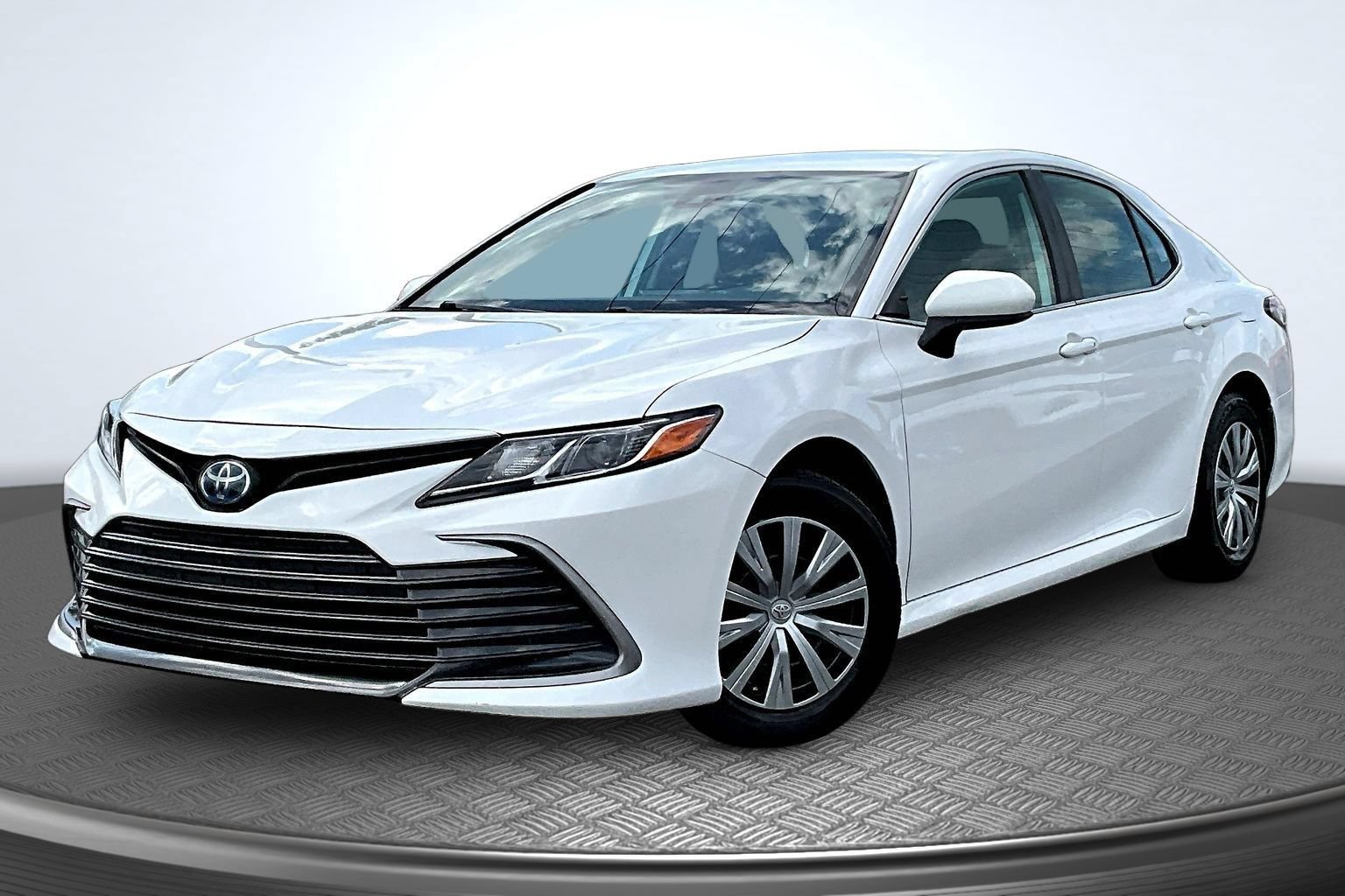 Used 2022 Toyota Camry LE FWD video 1