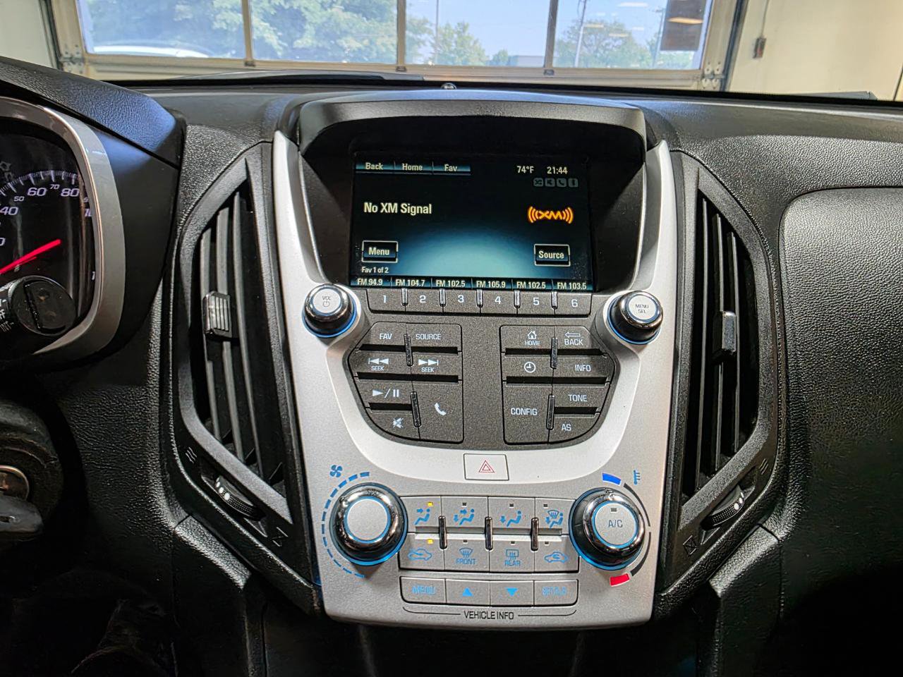 Used 2016 Chevrolet Equinox LS AWD/4WD image 31