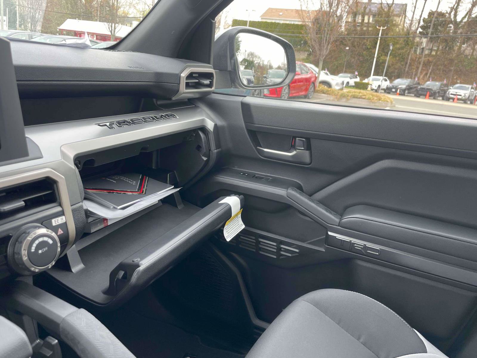 New 2026 Toyota Tacoma Limited AWD/4WD image 31