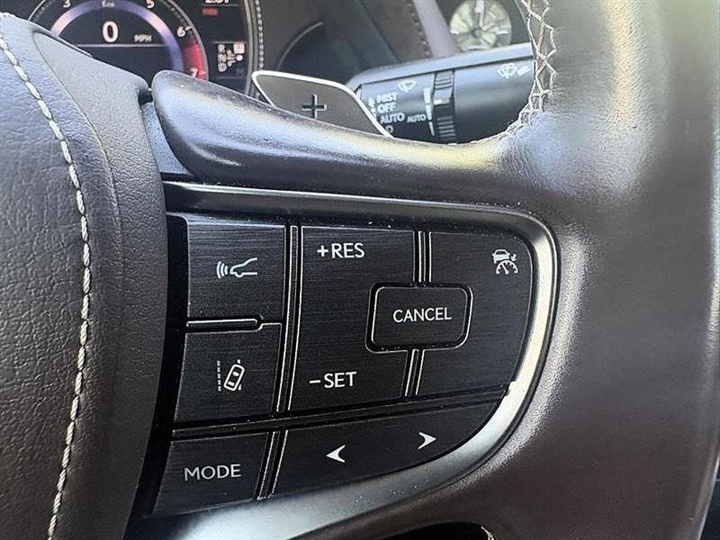 Used 2018 Lexus LS 500 w/ Interior Upgrade Package RWD image 19