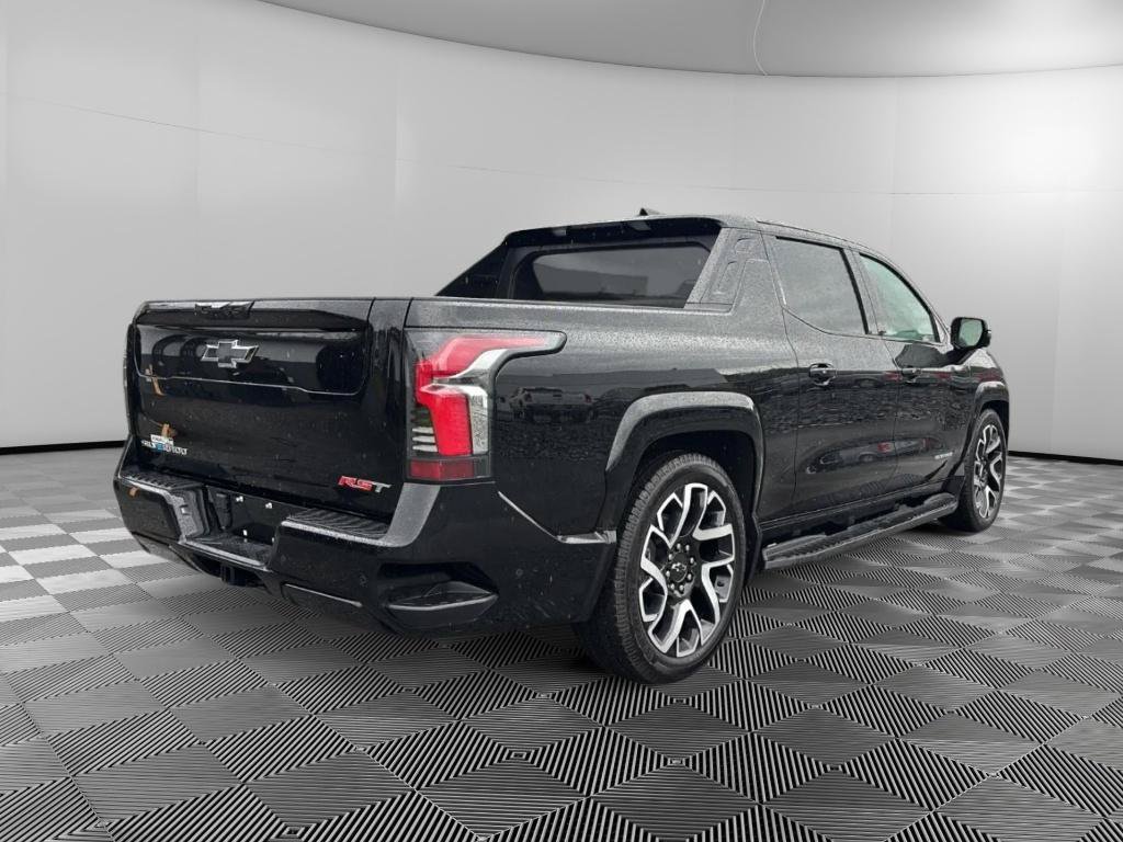 Used 2025 Chevrolet Silverado EV RST AWD/4WD image 4