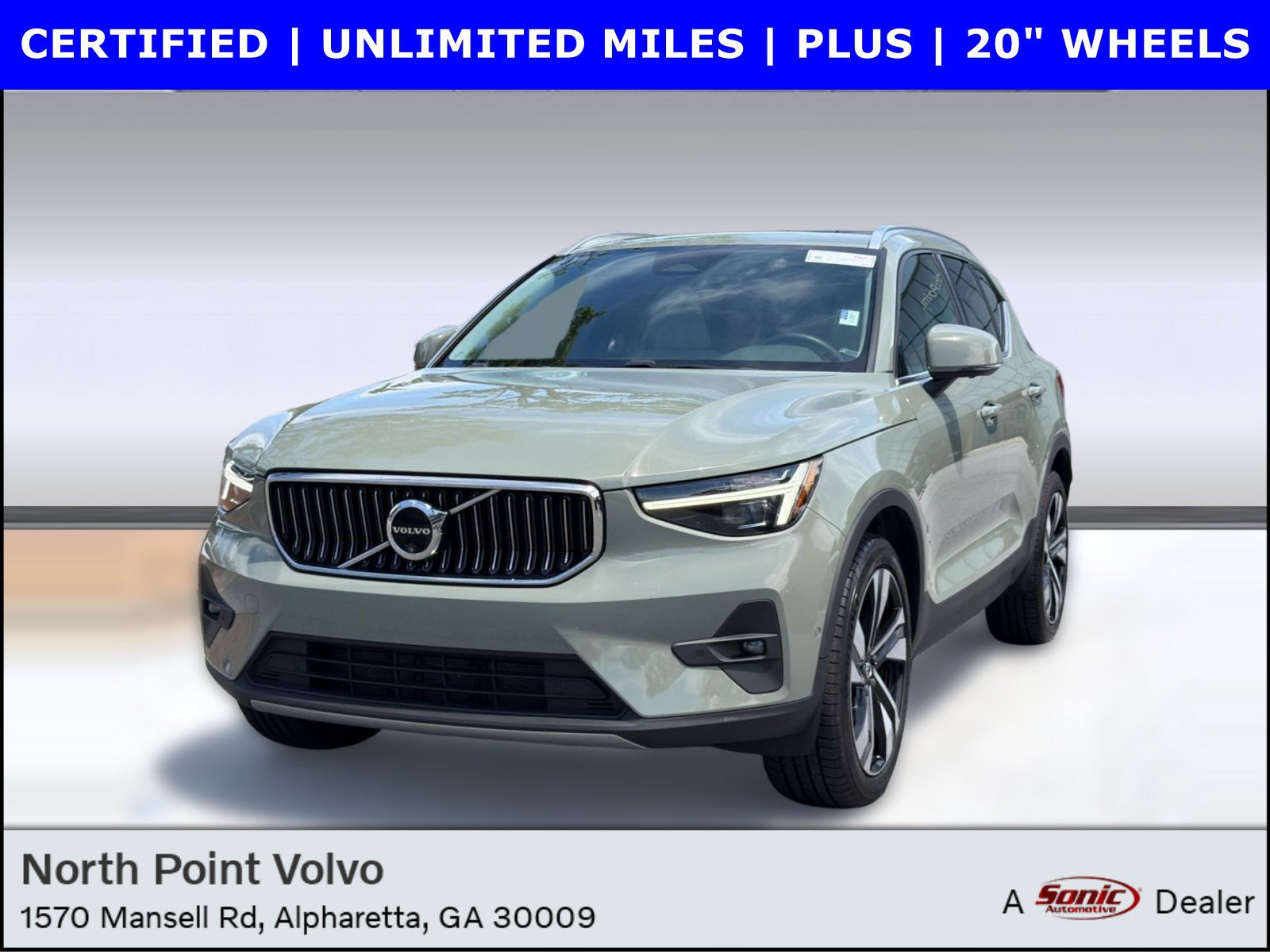 Certified 2024 Volvo XC40 B5 Plus AWD/4WD image 1