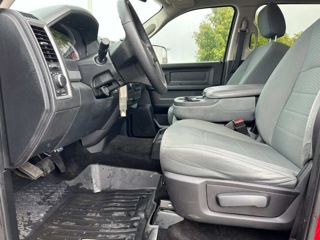 Used 2016 RAM 2500 Tradesman w/ Chrome Appearance Group AWD/4WD image 13