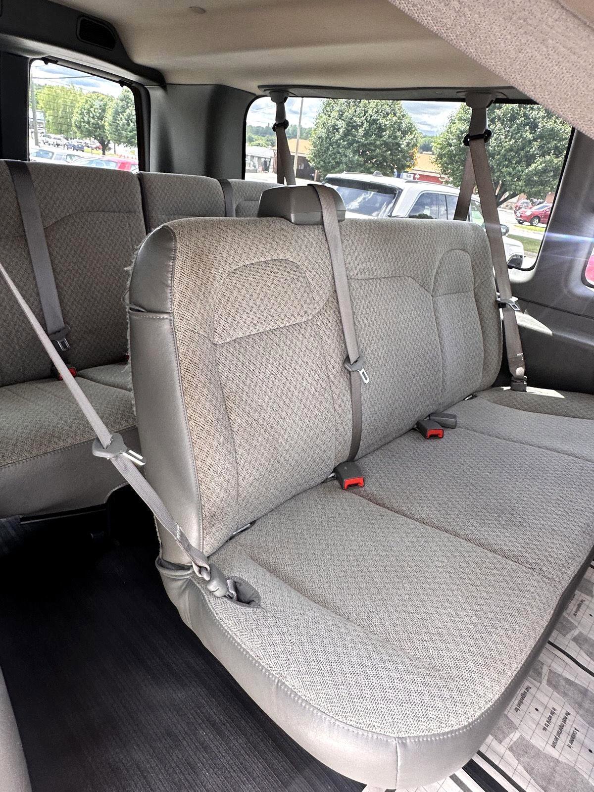 Used 2022 Chevrolet Express 3500 LS image 24