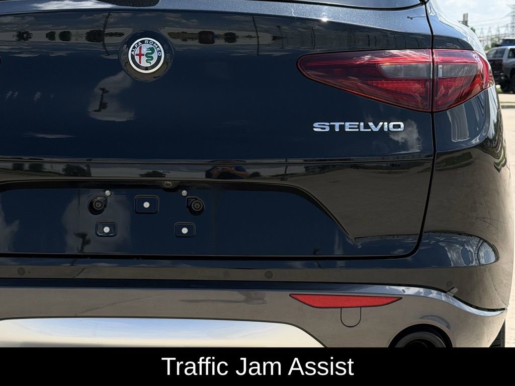 Used 2022 Alfa Romeo Stelvio Ti AWD/4WD image 9