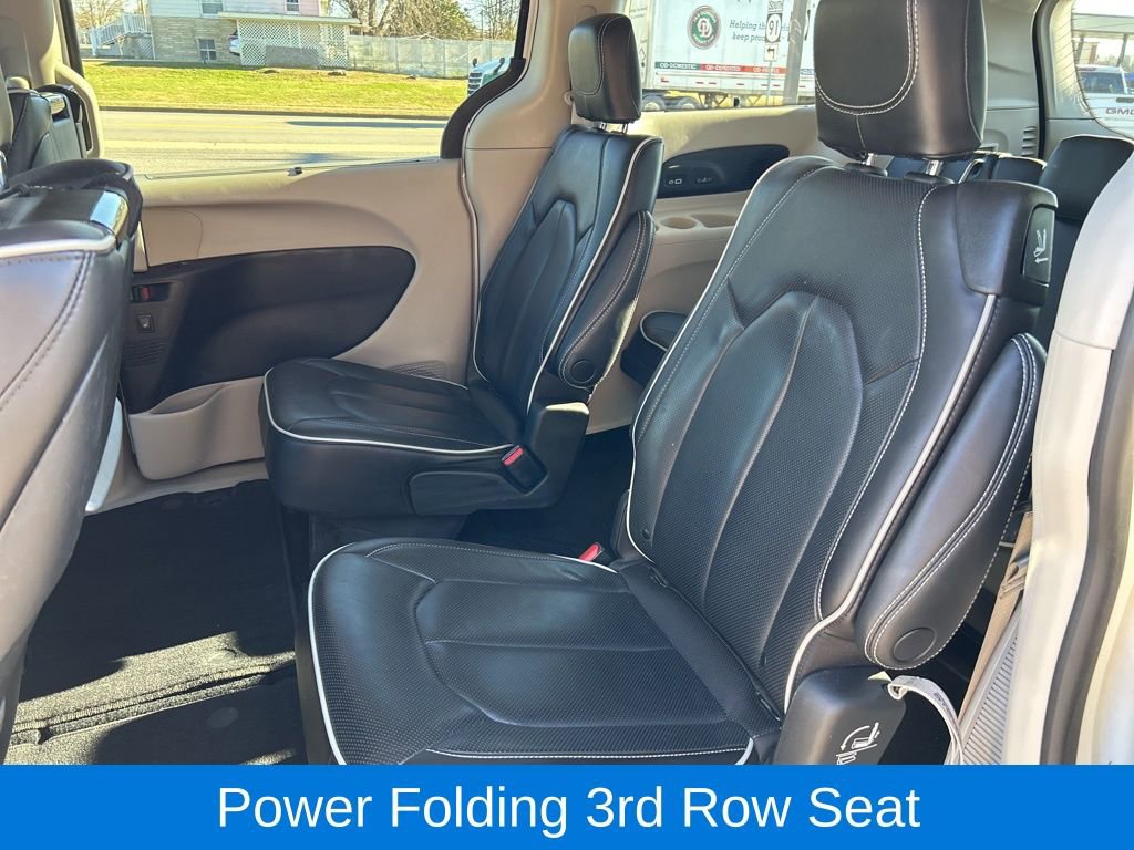 Used 2023 Chrysler Pacifica Limited w/ Uconnect Theater Family Group AWD/4WD image 21