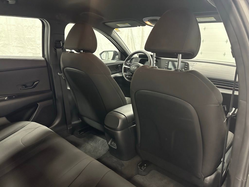 Used 2025 Hyundai Elantra Sport image 51