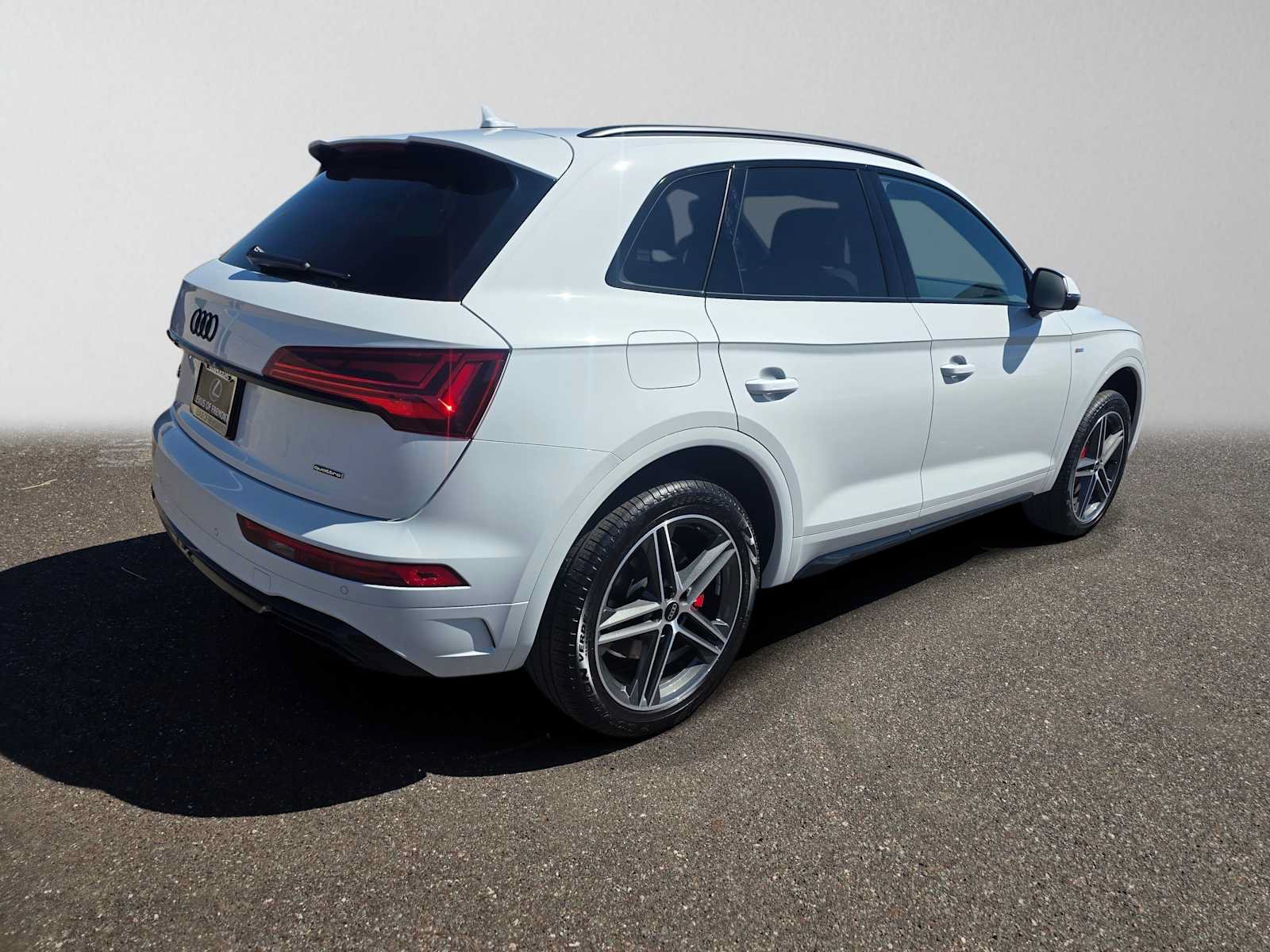 Used 2025 Audi Q5 e Premium Plus w/ Premium Plus Package AWD/4WD image 4