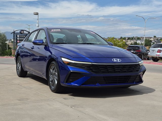 Used 2024 Hyundai Elantra SEL FWD video 3