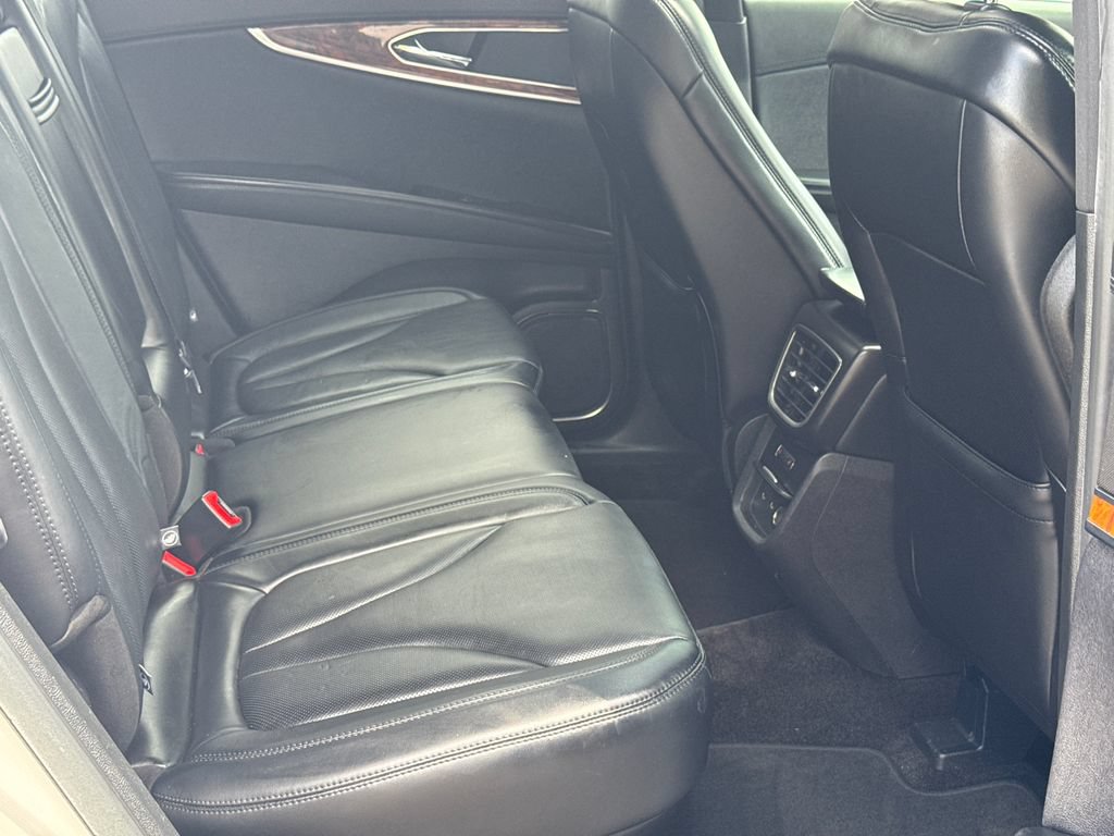 Used 2017 Lincoln MKX Reserve w/ Lincoln MKX Climate Package FWD image 15