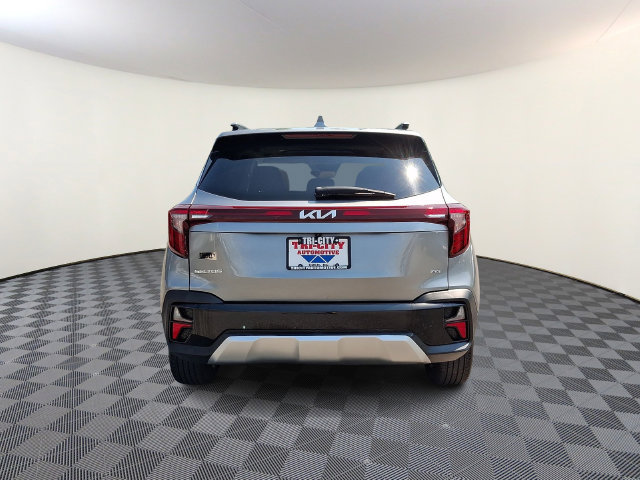 Used 2024 Kia Seltos EX AWD/4WD image 5