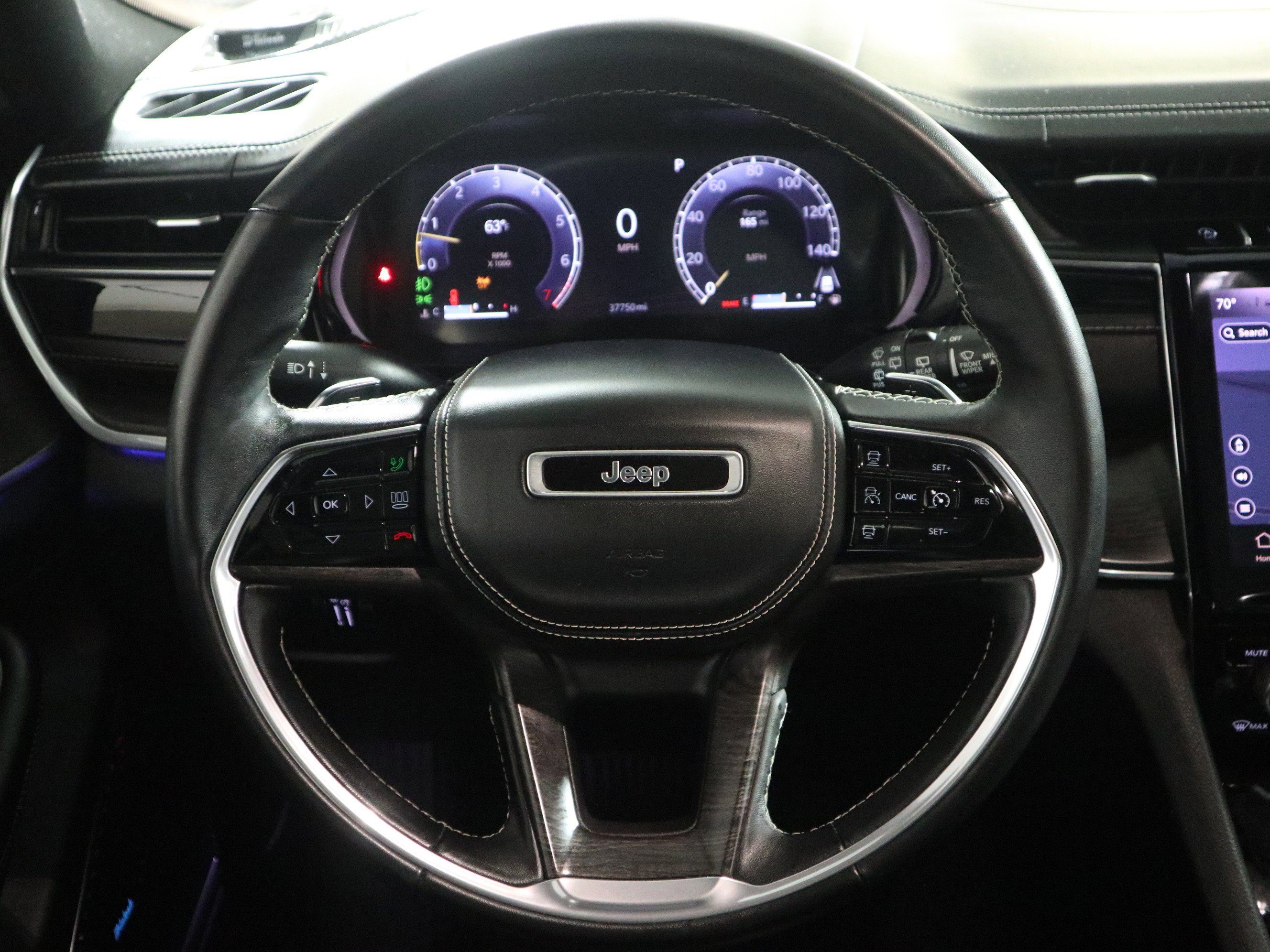 Certified 2022 Jeep Grand Cherokee Overland w/ Luxury Tech Group IV image 17