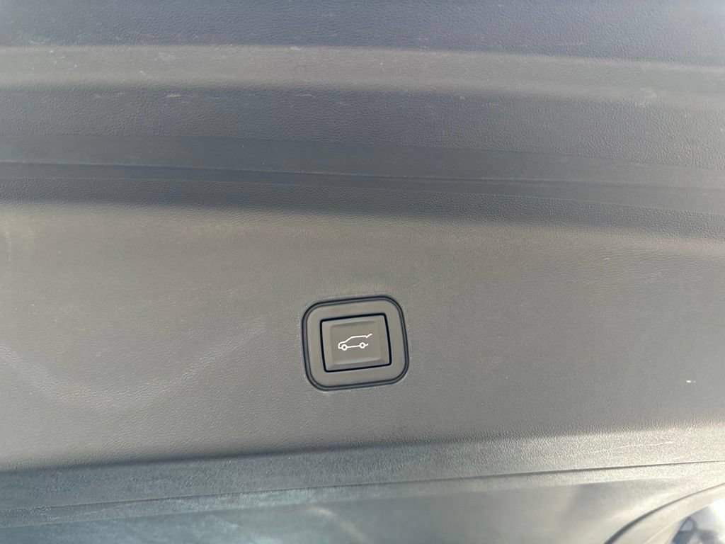 Certified 2026 Cadillac Vistiq Luxury AWD/4WD image 33