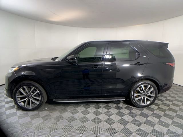 Certified 2025 Land Rover Discovery Dynamic SE image 4