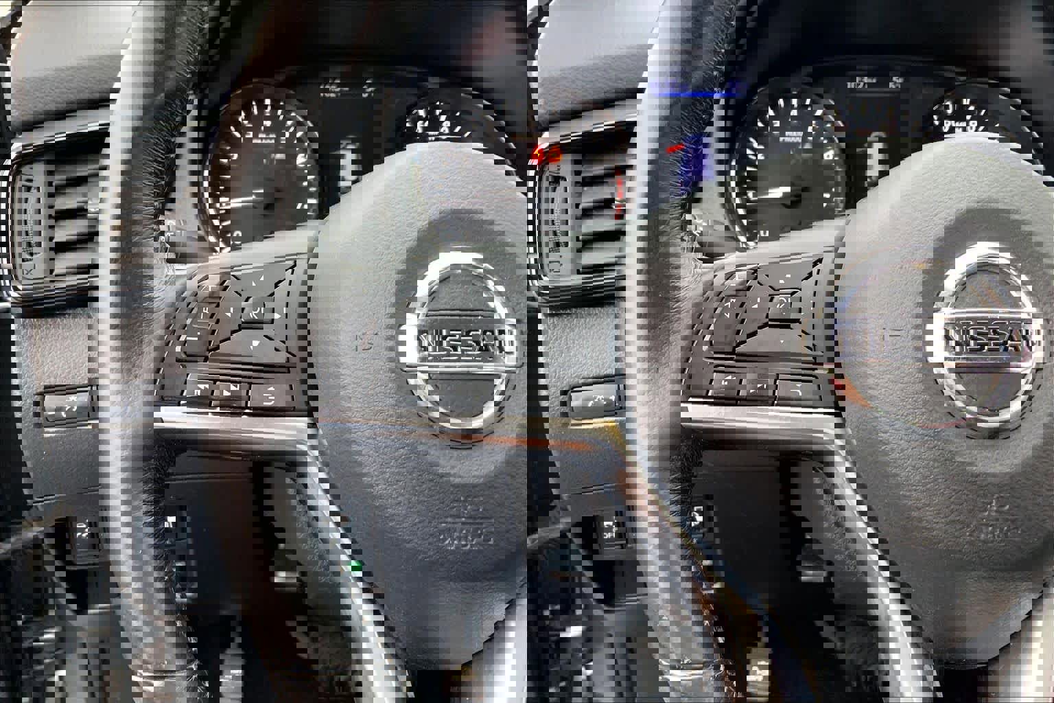 Used 2020 Nissan Rogue S w/ Special Edition Package FWD image 24