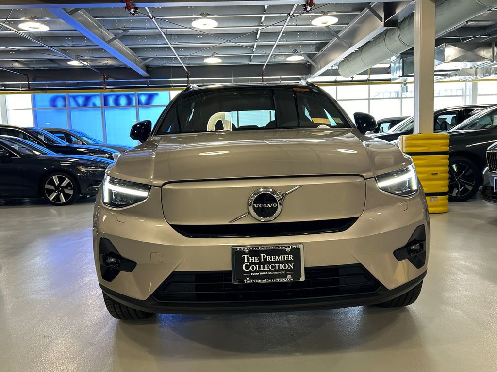 Certified 2023 Volvo XC40 Recharge Ultimate w/ Protection Package Premier AWD/4WD image 6