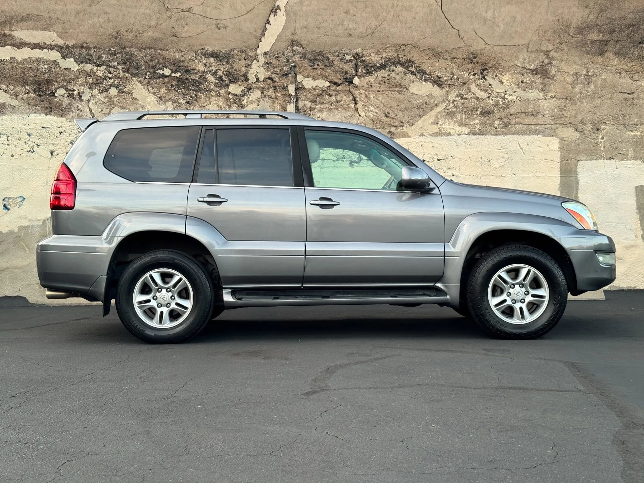 Used 2006 Lexus GX 470 image 3