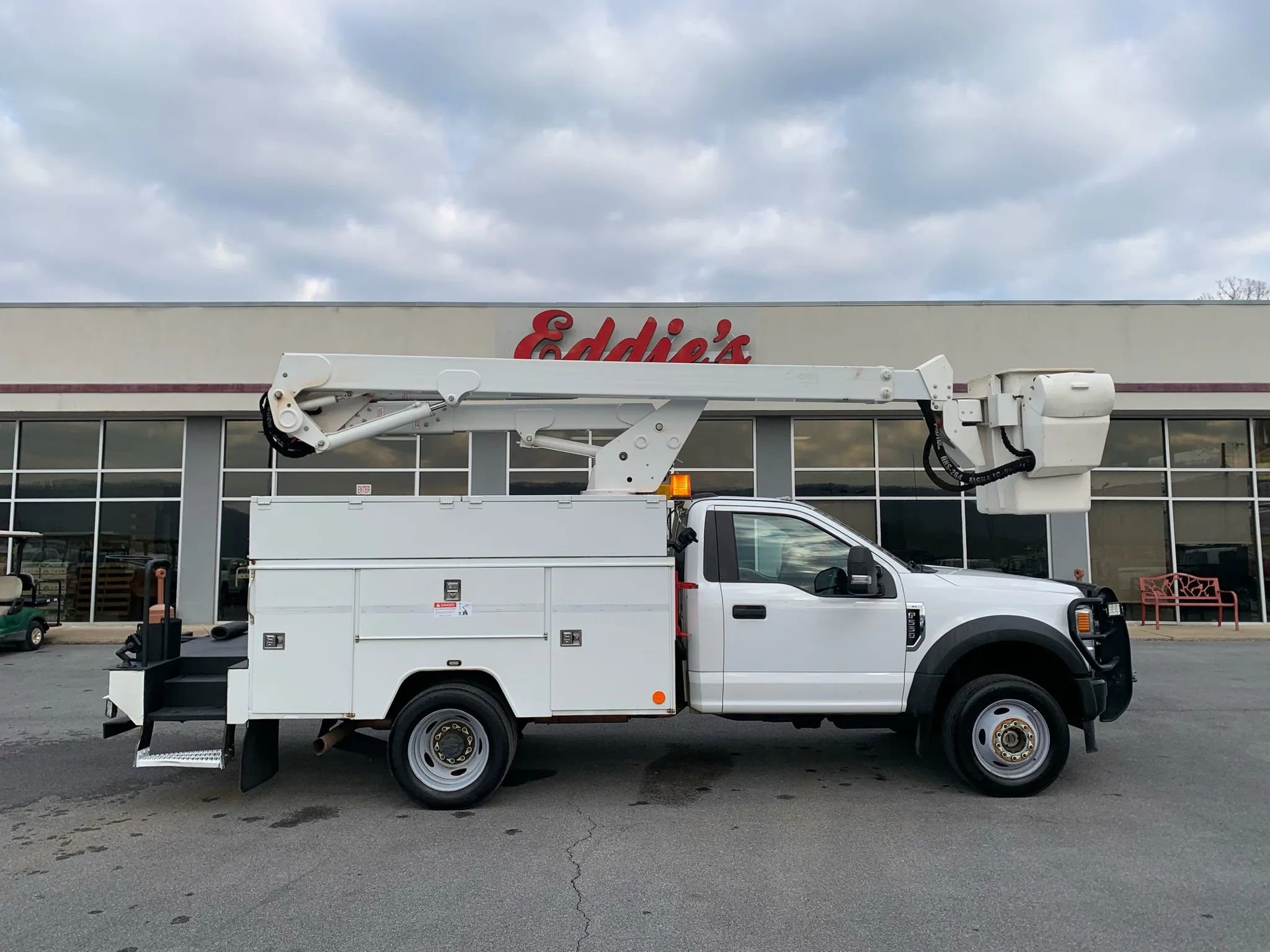 Used 2020 Ford F550 4x4 Regular Cab Super Duty w/ Power Equipment Group image 46
