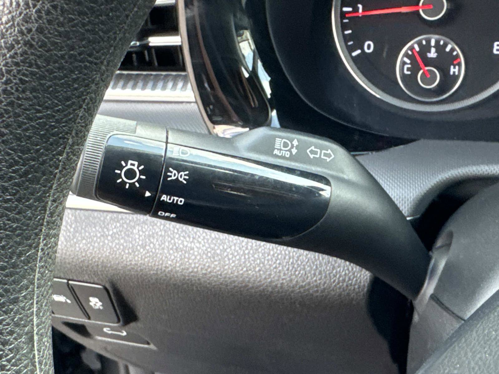 Used 2023 Kia K5 LXS image 29