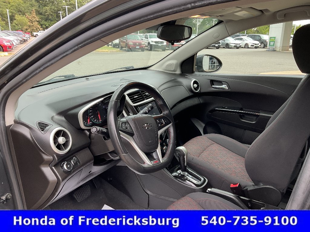 Used 2020 Chevrolet Sonic LT w/ Convenience Package FWD image 26