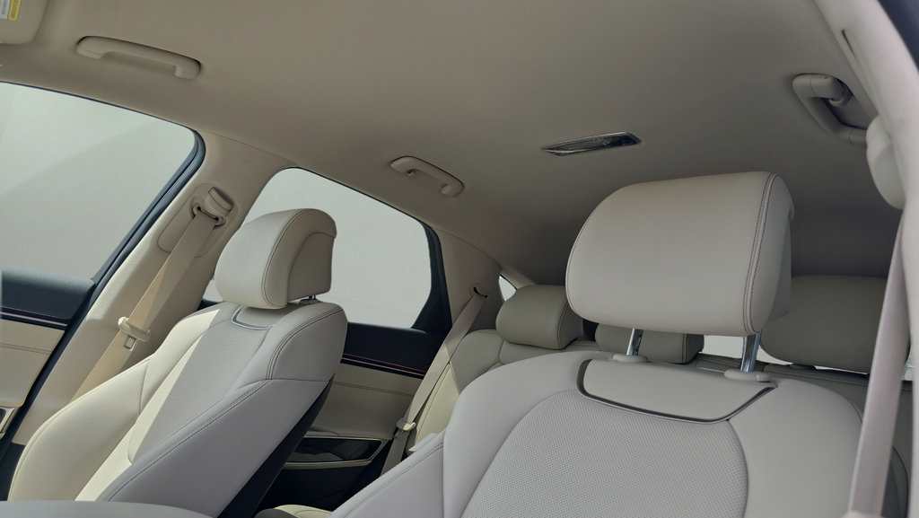 New 2026 Genesis GV70 2.5T AWD/4WD image 15