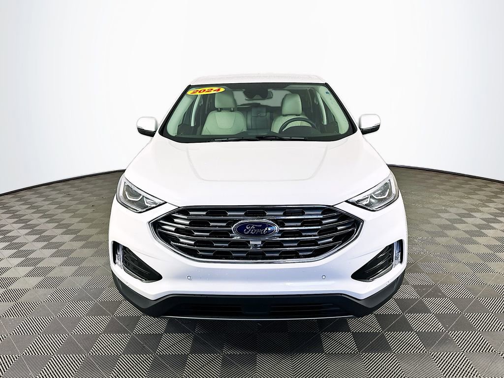 Used 2024 Ford Edge Titanium w/ Equipment Group 301A AWD/4WD image 4