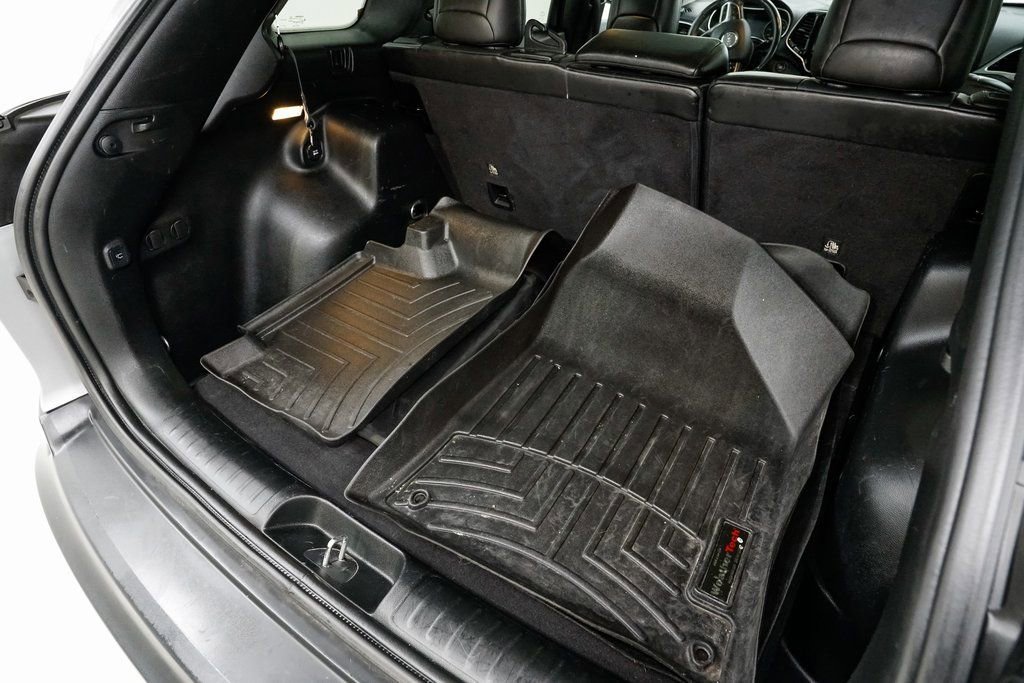 Used 2019 Jeep Cherokee Limited image 31