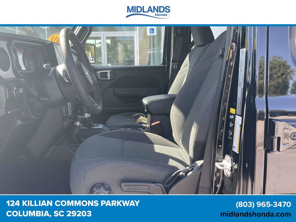 Used 2024 Jeep Wrangler Unlimited AWD/4WD image 14