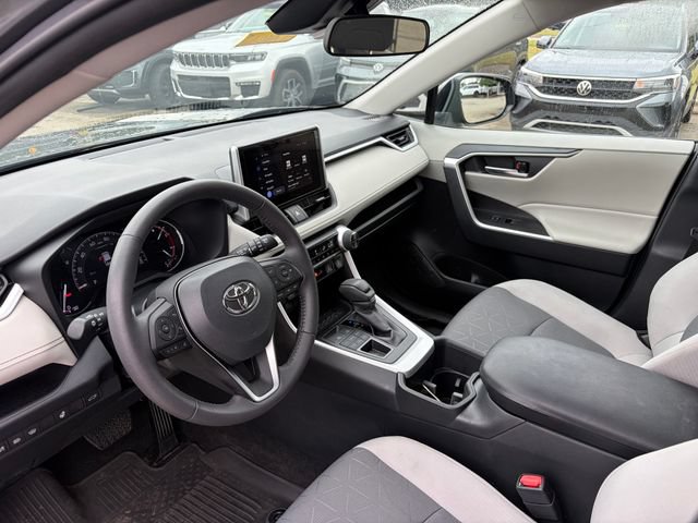 Used 2023 Toyota RAV4 XLE w/ Convenience Package AWD/4WD image 4