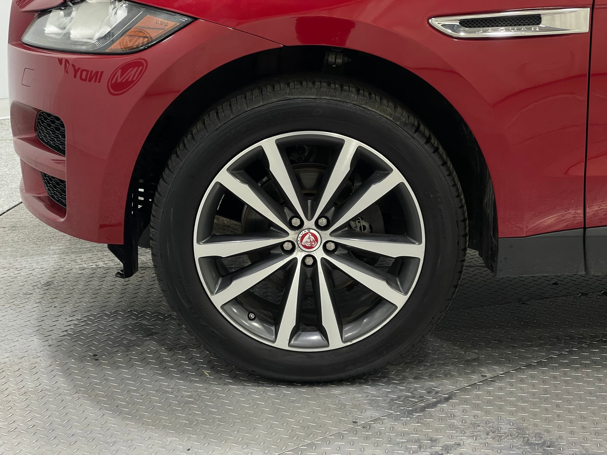 Used 2019 Jaguar F-PACE Prestige image 36