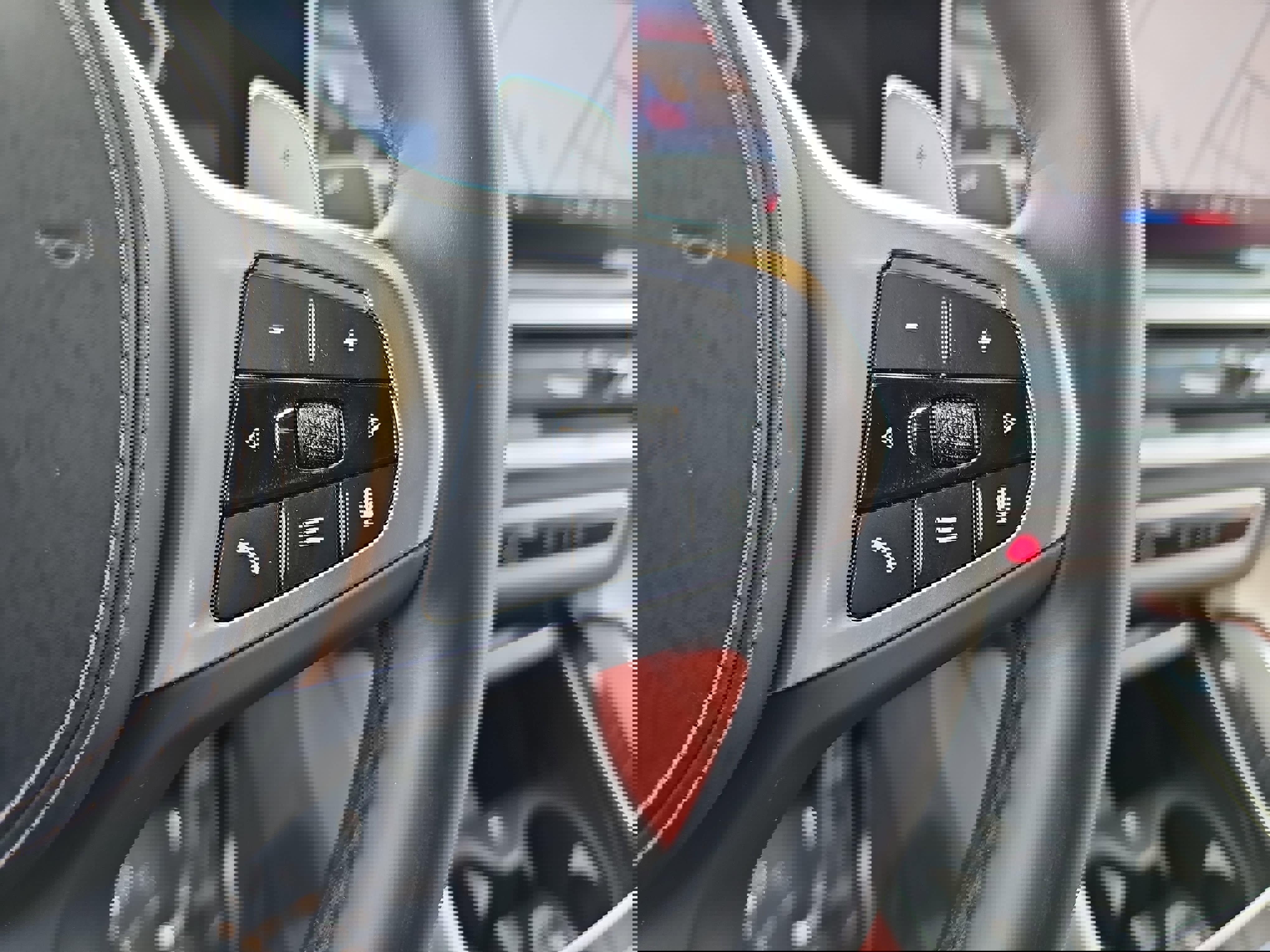 Used 2024 BMW X6 xDrive40i w/ Premium Package AWD/4WD image 18