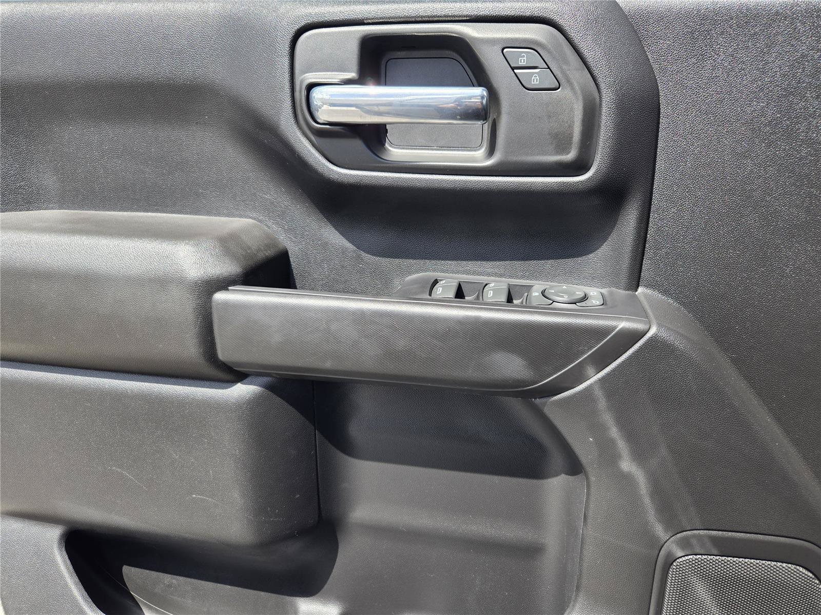 Used 2023 Chevrolet Silverado 1500 Custom w/ LPO, Dark Essentials Package RWD image 21