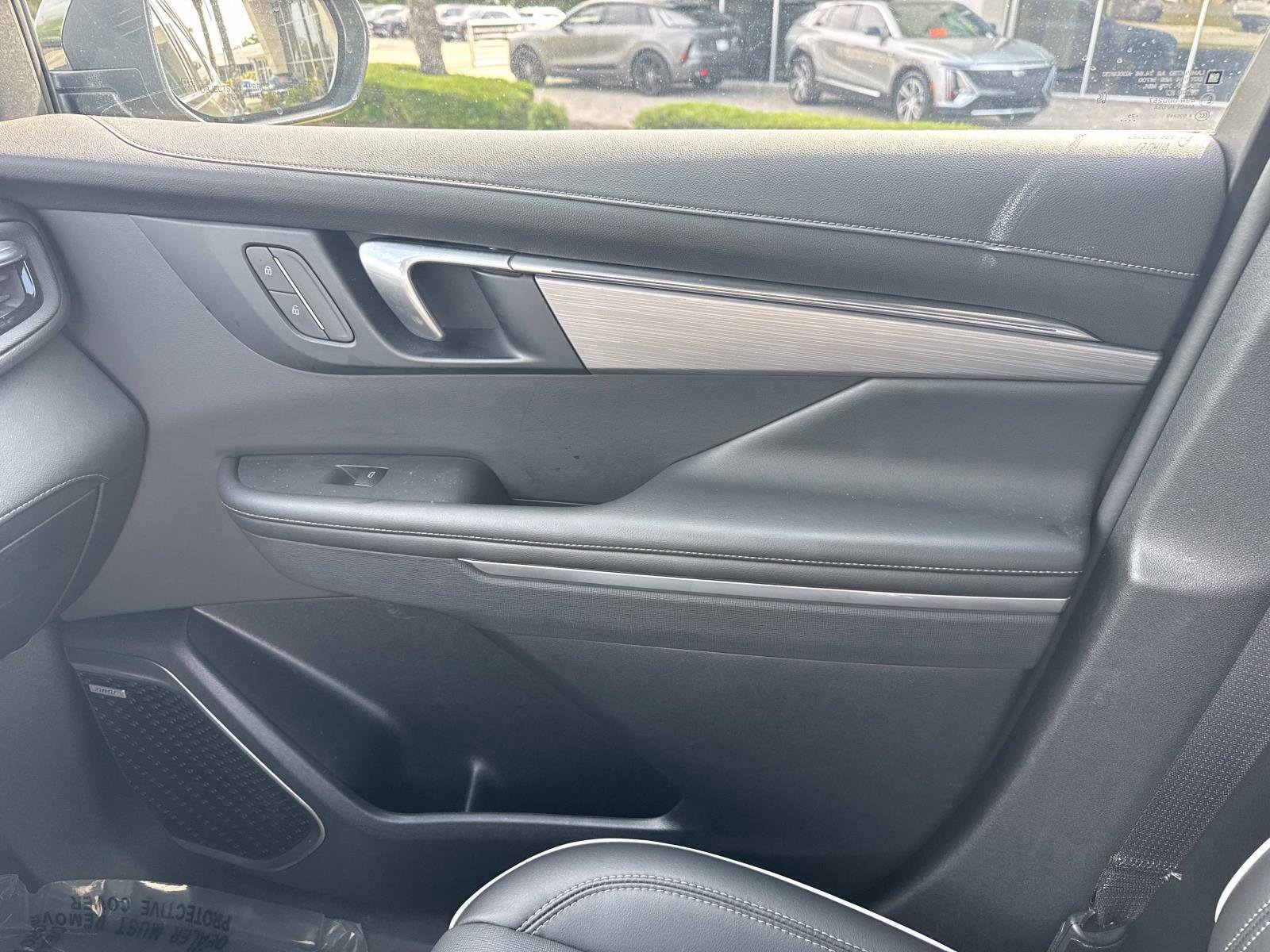 Used 2025 Buick Enclave Preferred FWD image 22