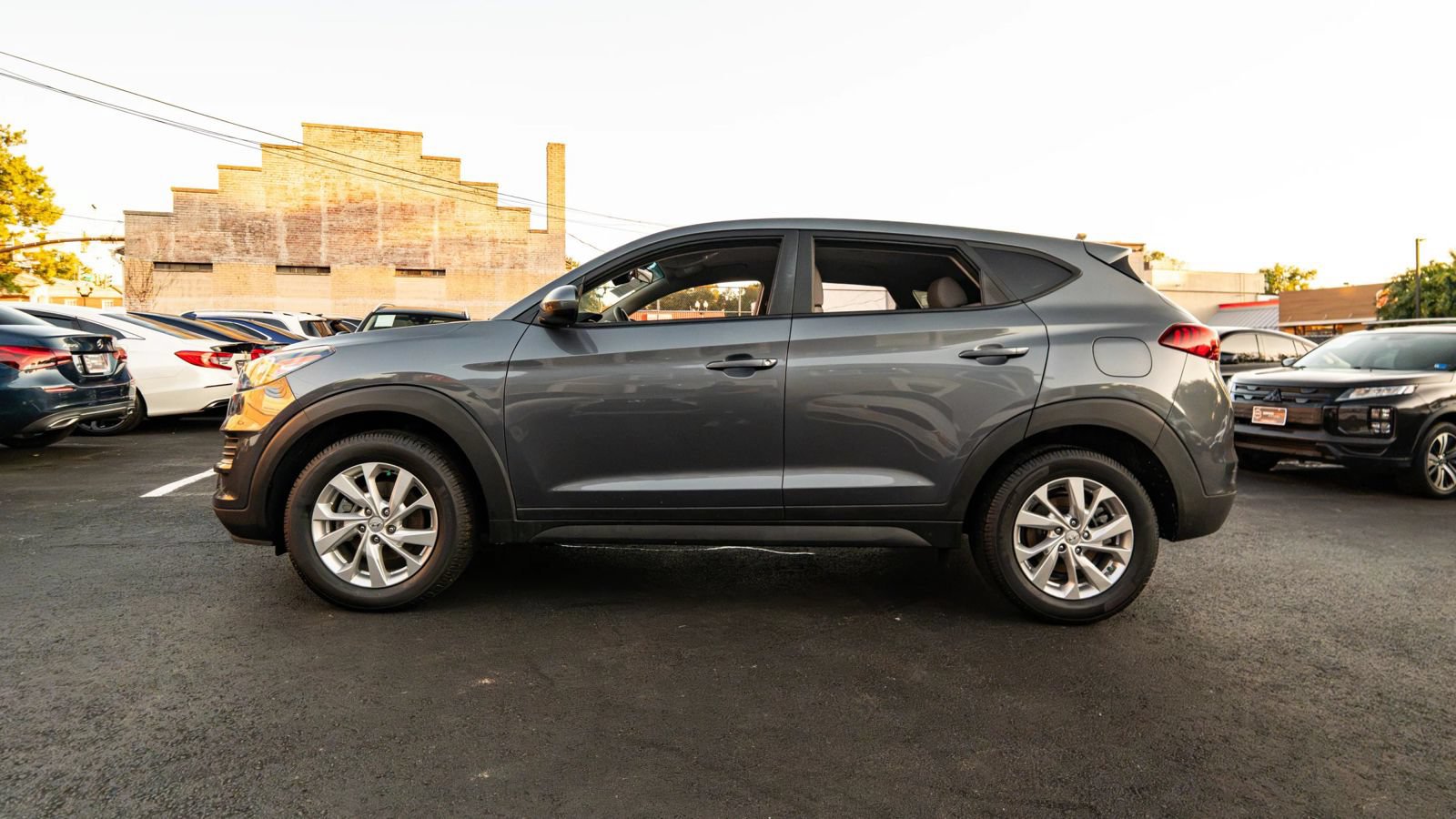 Used 2019 Hyundai Tucson SE w/ Cargo Package FWD image 6