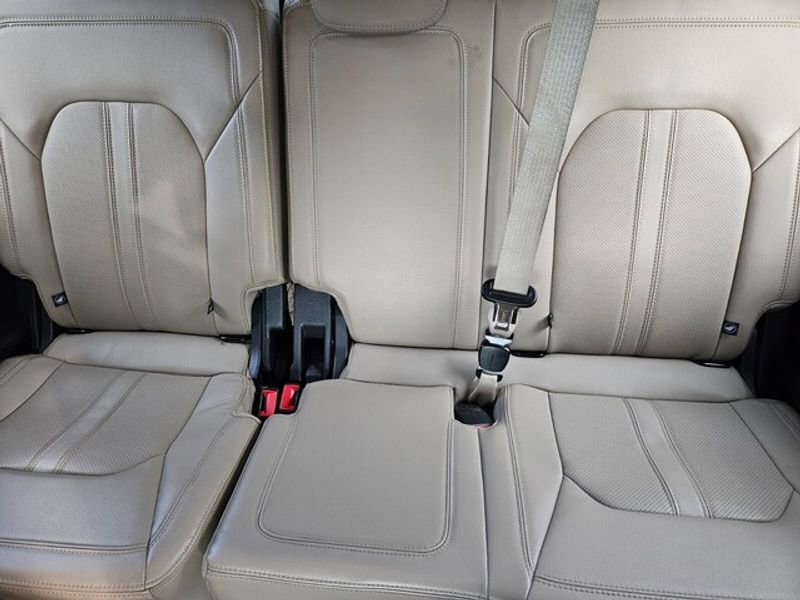 Certified 2023 Ford Expedition Limited image 8
