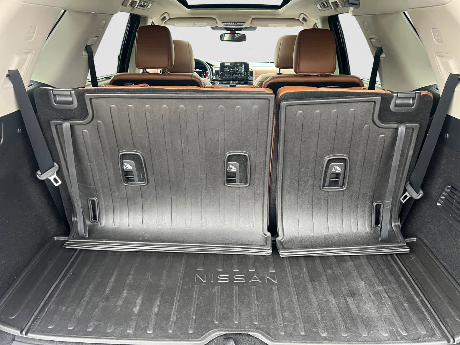 Certified 2023 Nissan Pathfinder Platinum w/ Lighting Package (N93) image 5