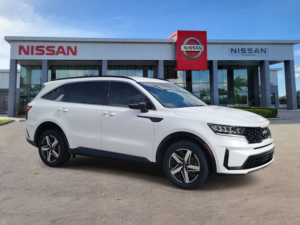 Used 2023 Kia Sorento S image 2